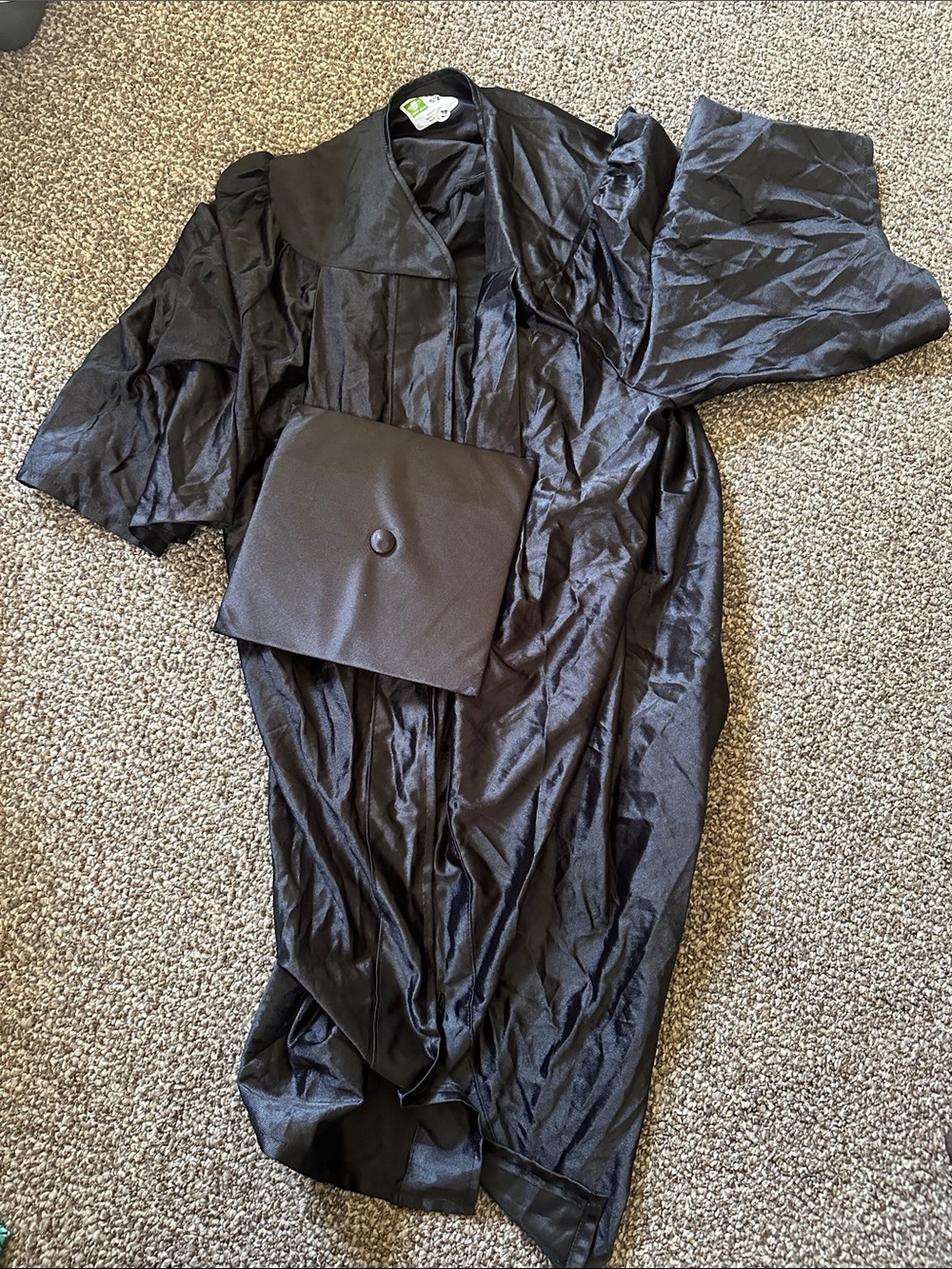 Black Graduation Cap and Gown Set - Classic Academic Attire 5'2